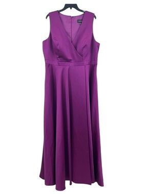 NWT Xscape Jewel Tone Magenta Satin Sleeveless Formal Maxi Gown Dress w Pockets